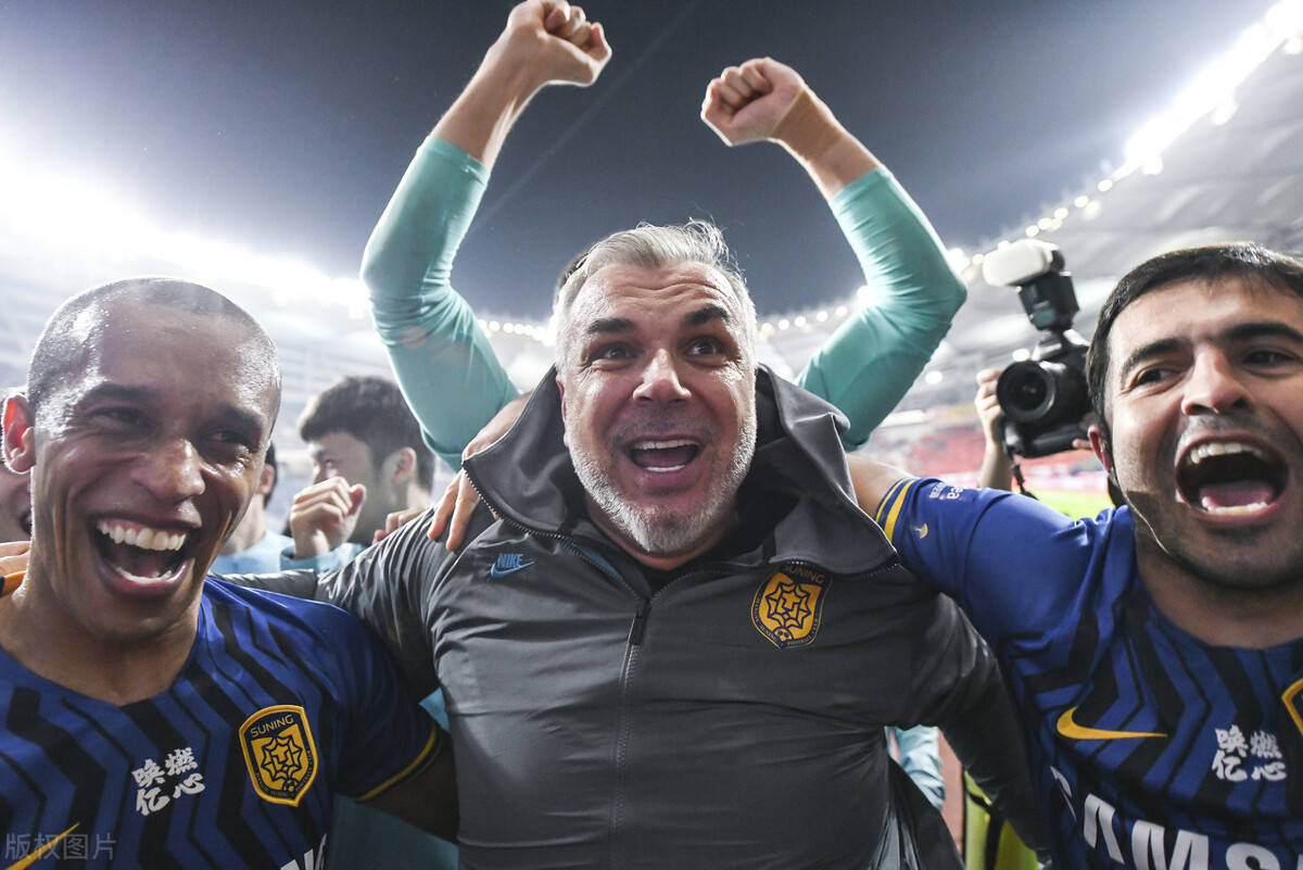 
13天前被球迷疯狂喊下课 13天后受万人敬慕 或成中超最佳主帅|十大足球赌注软件(图5)