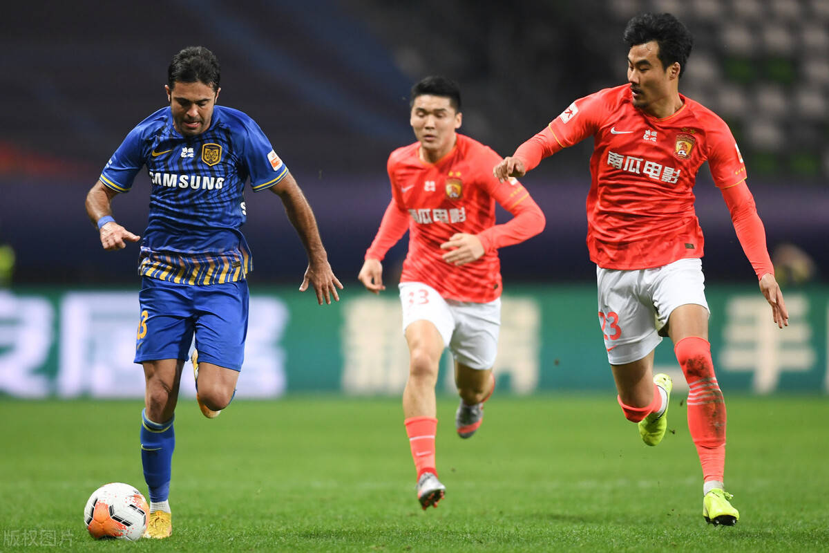 
13天前被球迷疯狂喊下课 13天后受万人敬慕 或成中超最佳主帅|十大足球赌注软件(图4)