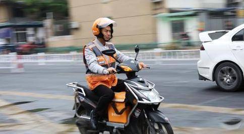 从外卖小哥到中国诗词大会冠军, 雷海为战胜北大硕士后, 有何去向?“十大足球赌注软件排行榜”(图6)
从外卖小哥到中国诗词大会冠军, 雷海为战胜北大硕士后, 有何去向?“十大足球赌注软件排行榜”(图6)